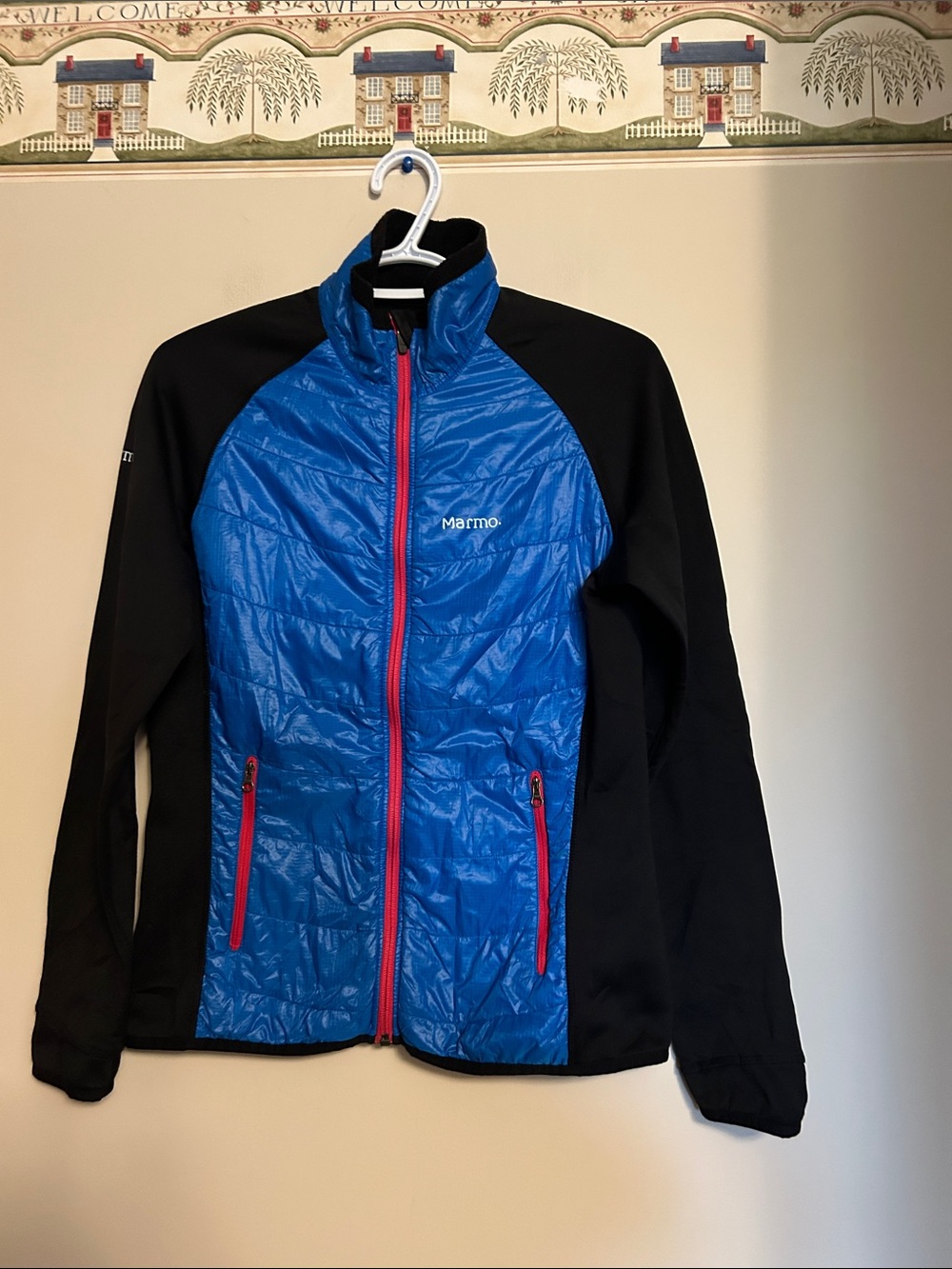 Marmot Blue Front Insulated Jacket with Black Sleeves and Red Accents size M